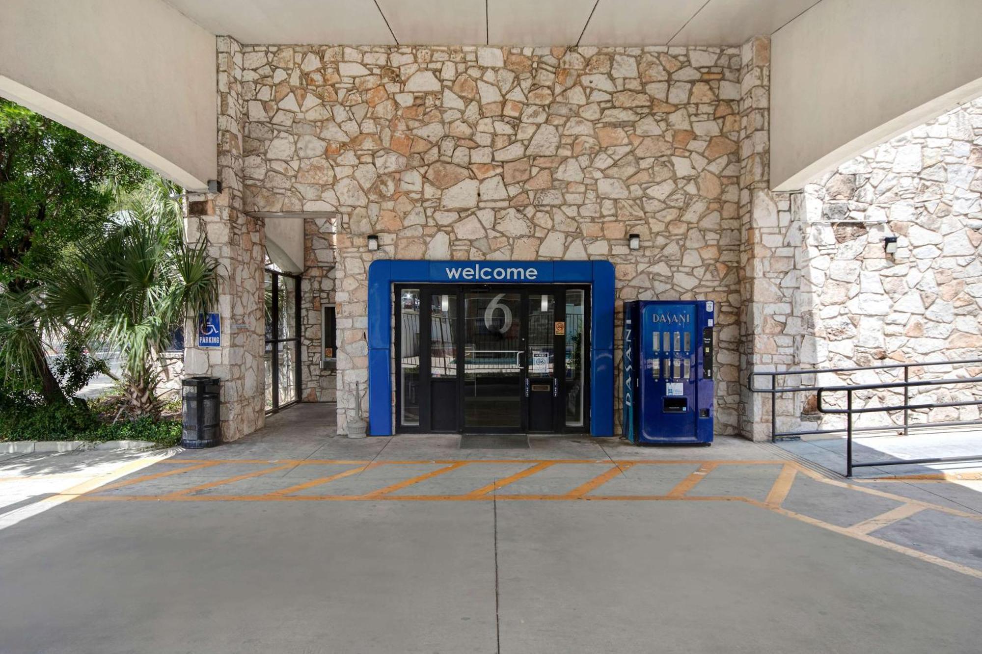 Motel 6-San Antonio, Tx - Northwest Medical Center Eksteriør billede